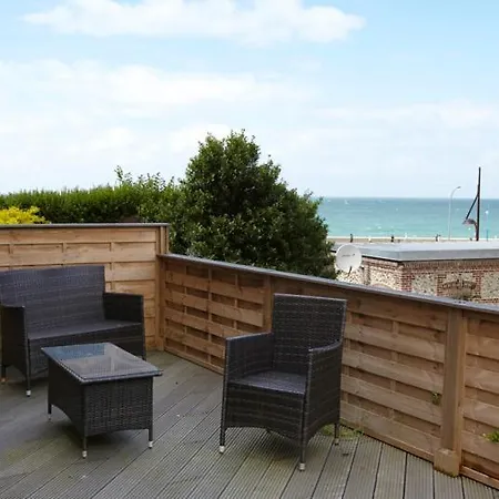 Gabrielle A Pourville: Face A La *